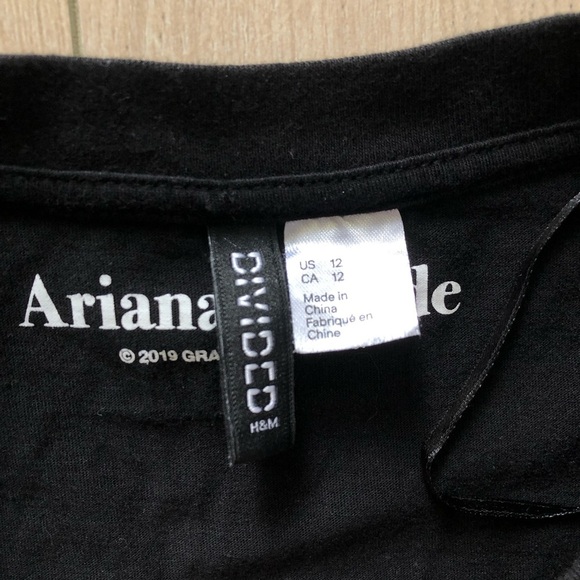 H&M Ariana Grande 7 Rings 2019 Tour T Shirt in Black Size 12 - Picture 7 of 10